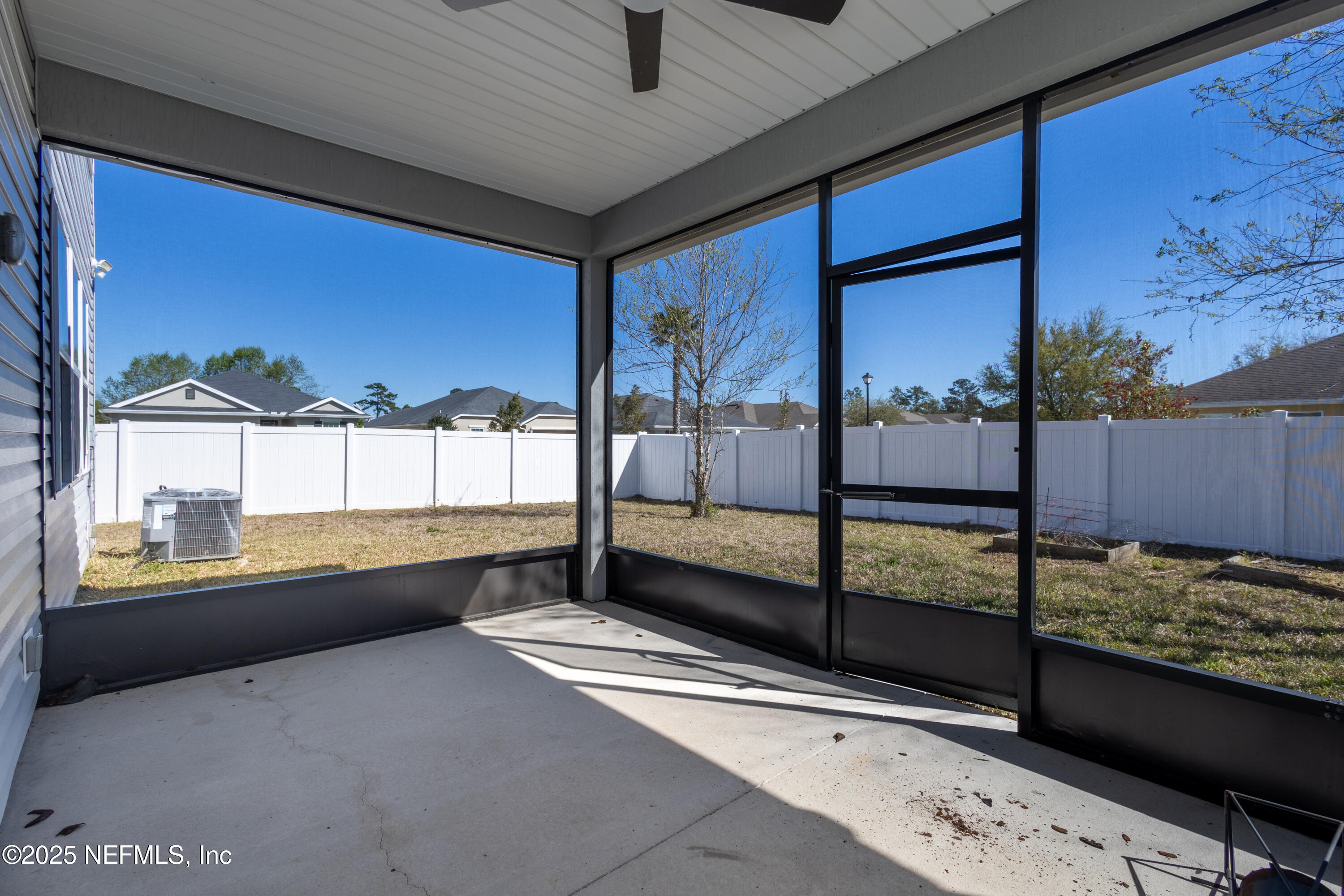 68 Redland Way Jacksonville, FL 32218 - Photo 36 of 40 a view of a large area