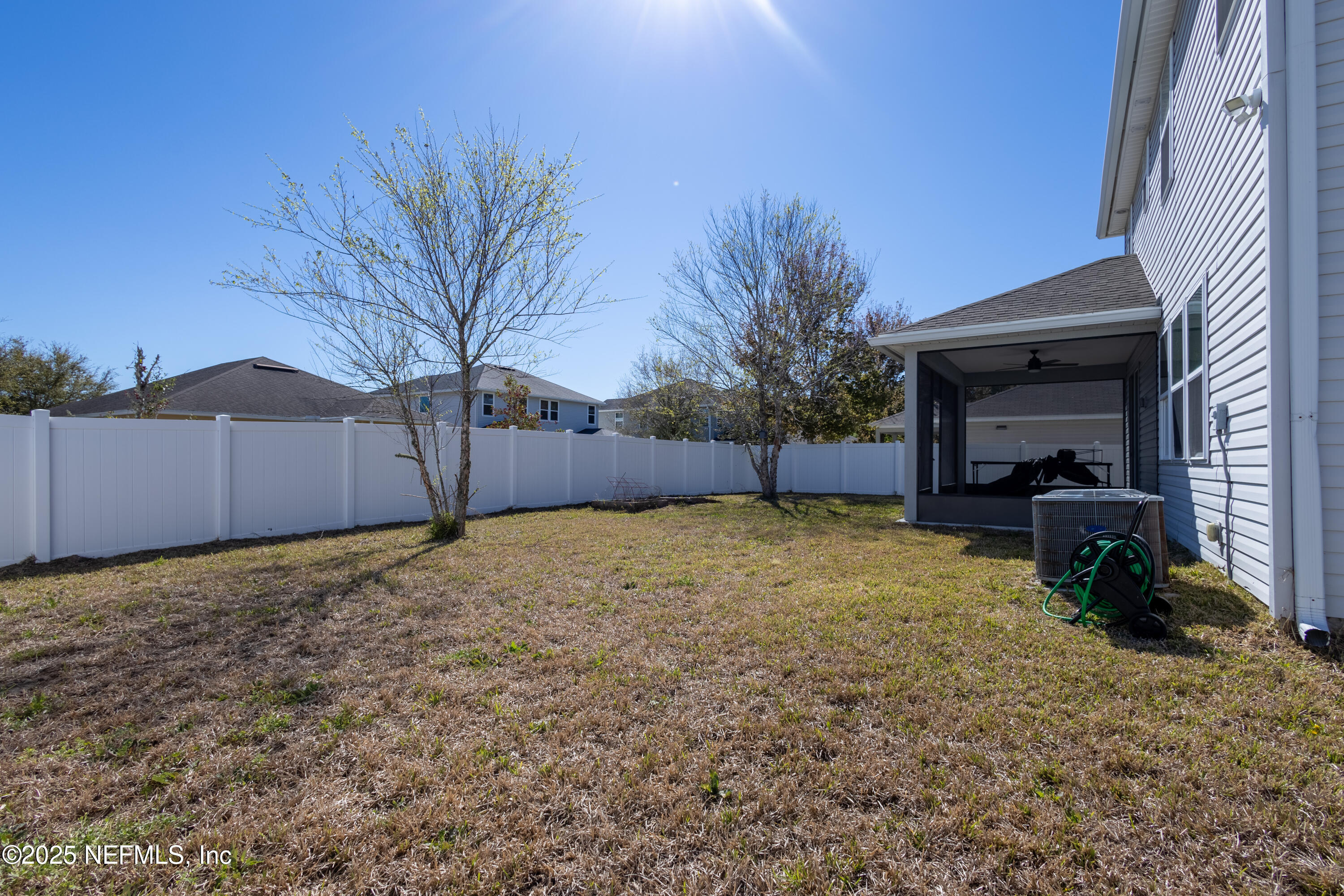 68 Redland Way Jacksonville, FL 32218 - Photo 40 of 40 a backyard of a house