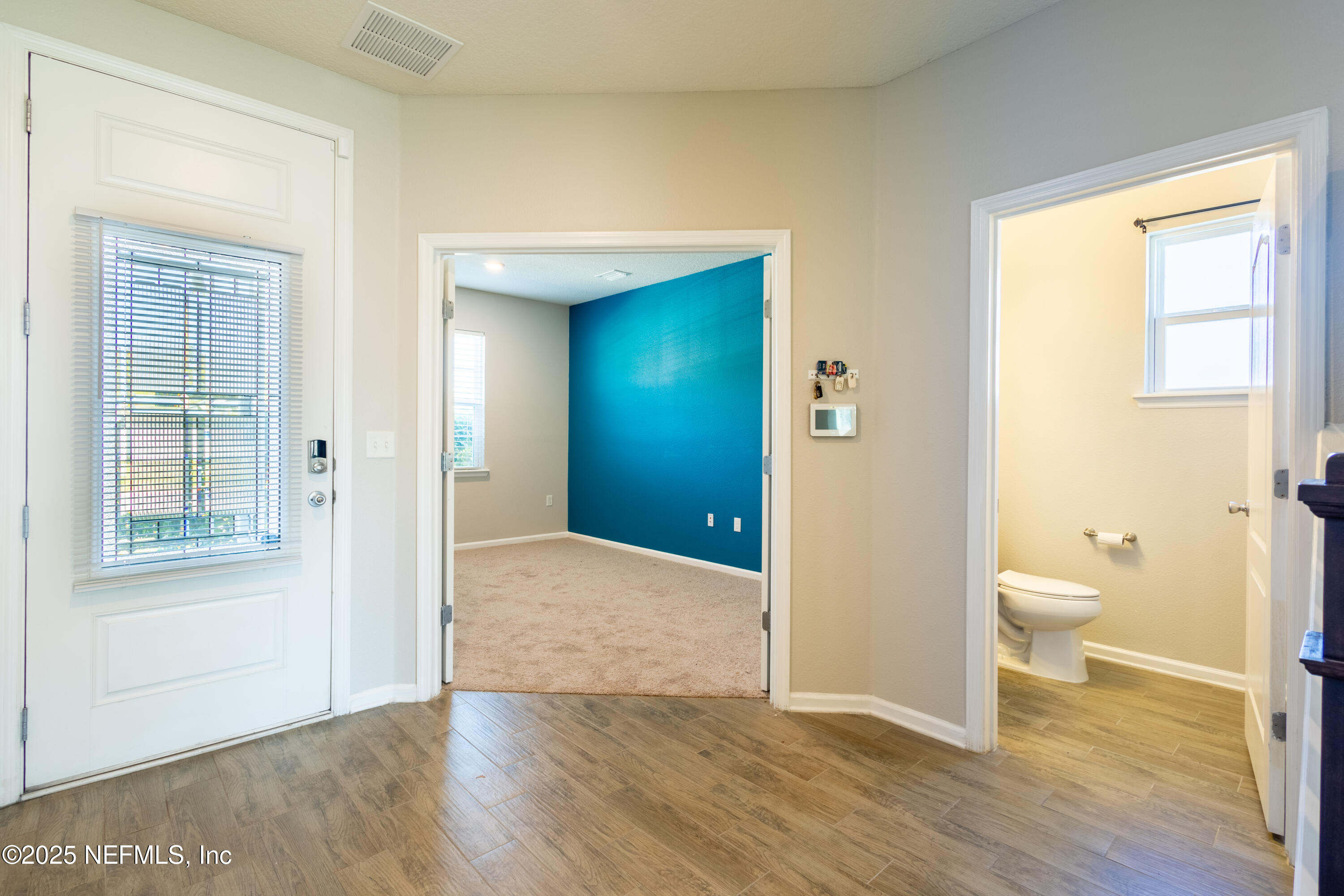 68 Redland Way Jacksonville, FL 32218 - Photo 8 of 40 a view of a bathroom from a room