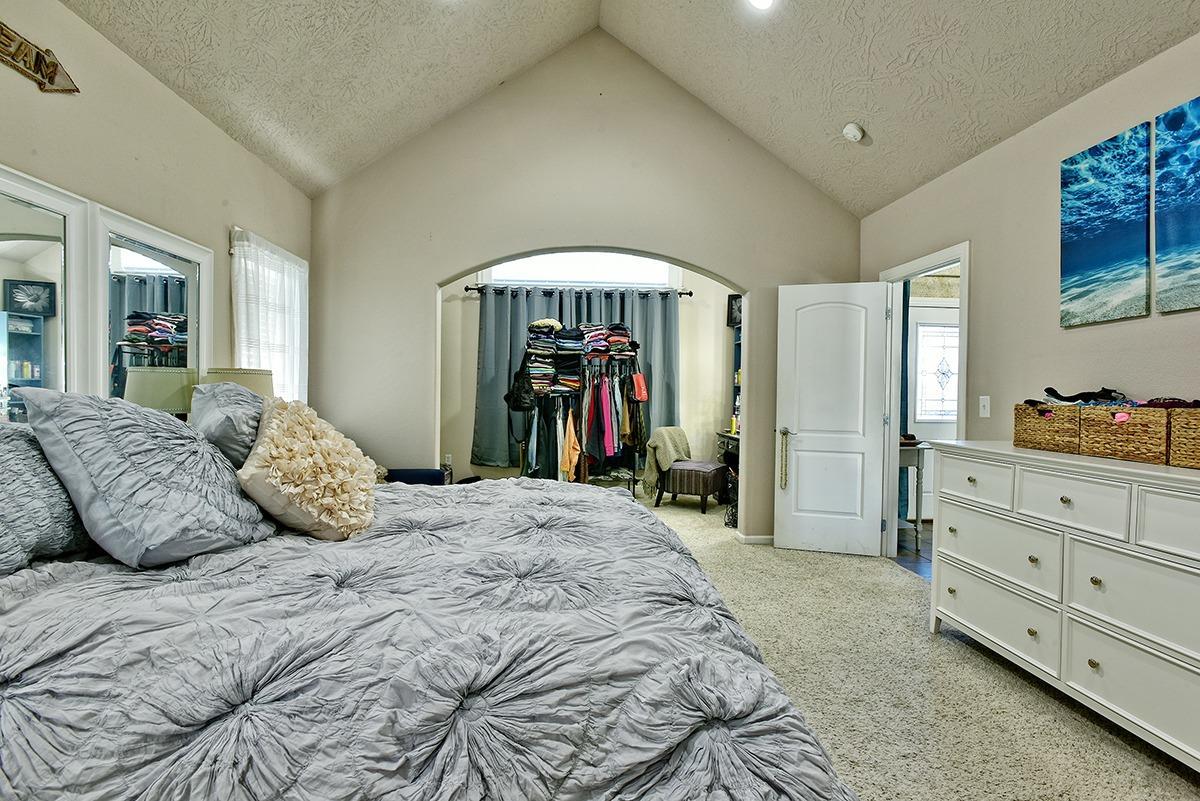 887 Ridgeview Drive Eagle Point, OR 97524 - Photo 9 of 30 Additional Photo