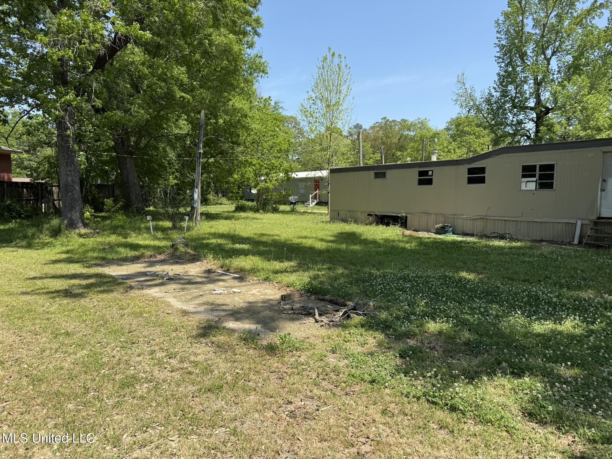 1050 F E Sellers Highway Monticello, MS 39654 - Photo 7 of 16 IMG_0785