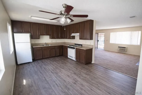 $1,995 | 948 Chase Avenue, Unit I, El Cajon, CA 92020