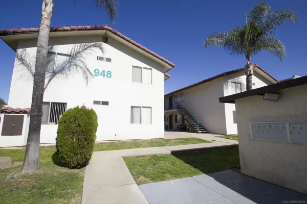 $1,995 | 948 Chase Avenue, Unit I, El Cajon, CA 92020