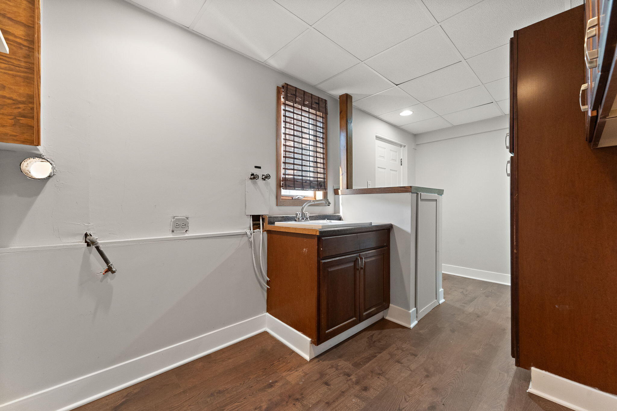 2624 Fossil Stone Road Dyer, IN 46311 - Photo 21 of 30 a room with a cabinets and a window