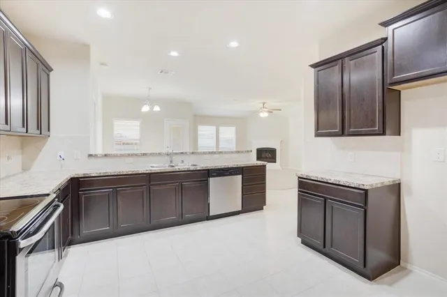 $298,000 | 1509 Colgate Drive, Van Alstyne, TX 75495