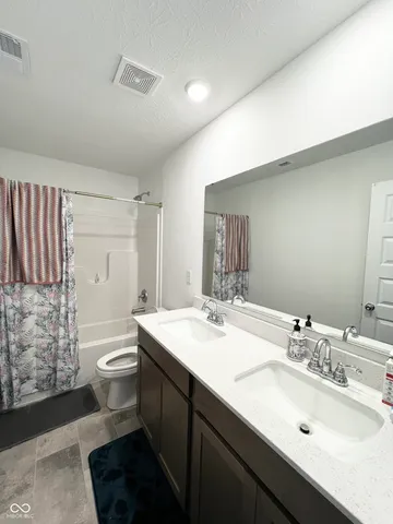 $2,500 | 2725 Linwood Avenue, Greenwood, IN 46143