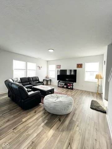 $2,500 | 2725 Linwood Avenue, Greenwood, IN 46143