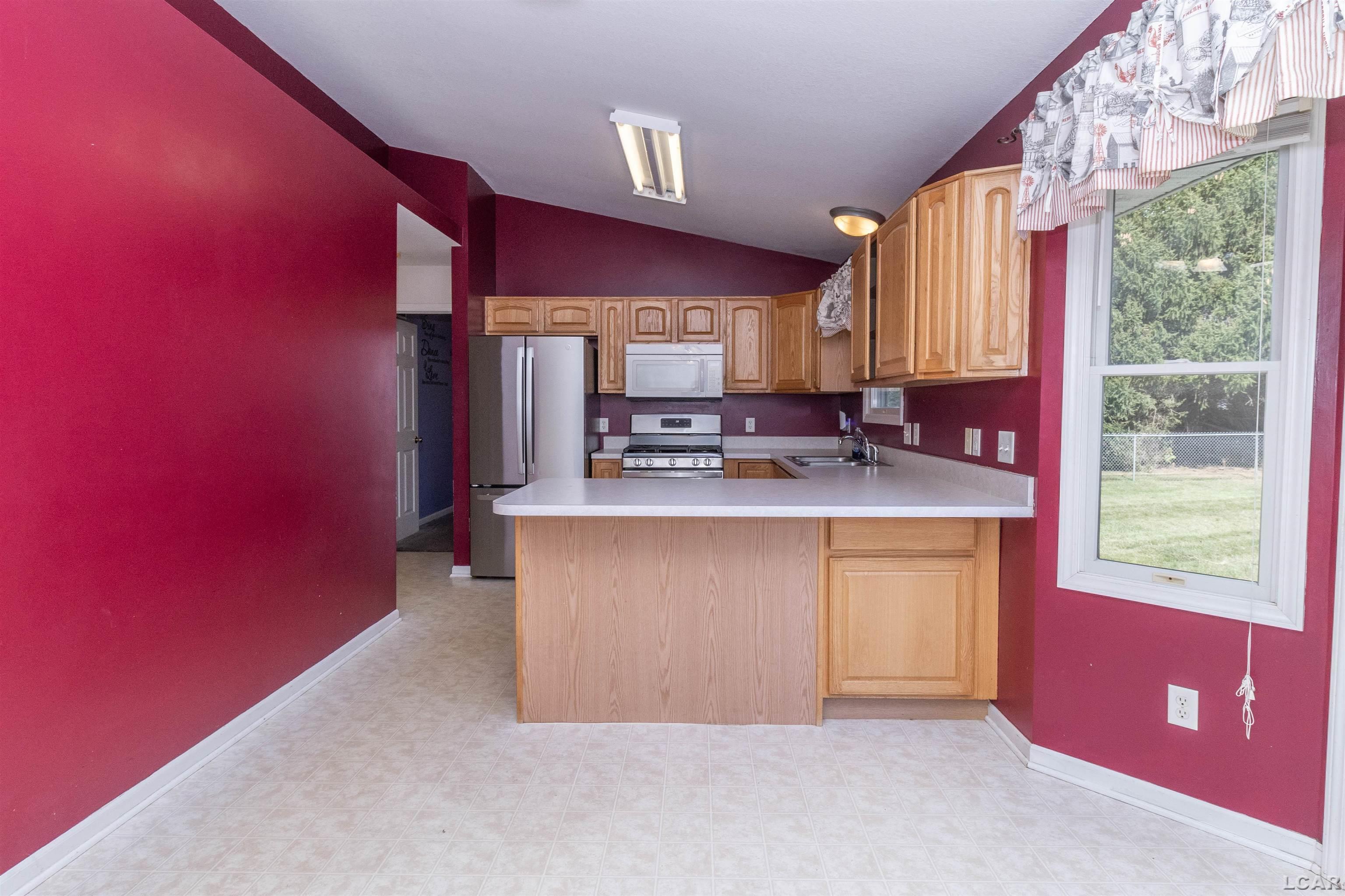 3175 Cobblestone Ridge Tecumseh, MI 49286 - Photo 14 of 40 50191516-2f40cef4-a294-411a-934b-7246c223a0ec.JPG