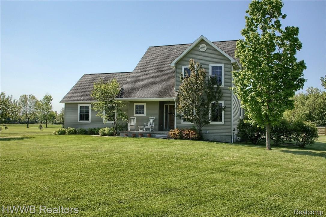 687 Mountview Road Lapeer, MI 48446 - Photo 2 of 38 Front_2nd_View.jpg