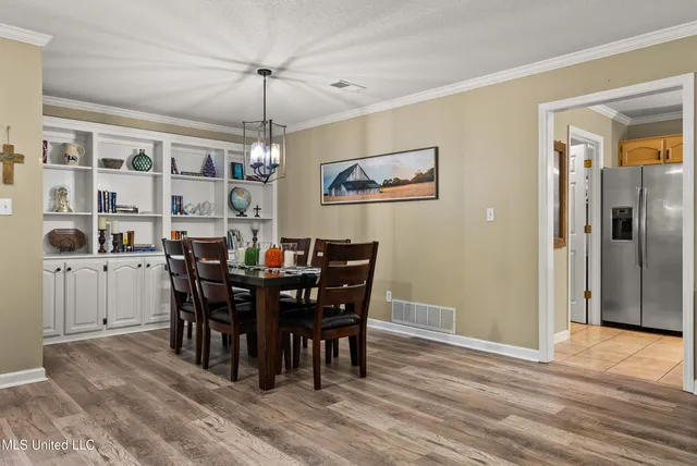 $312,500 | 435 Fairway Oaks Drive, Hernando, MS 38632