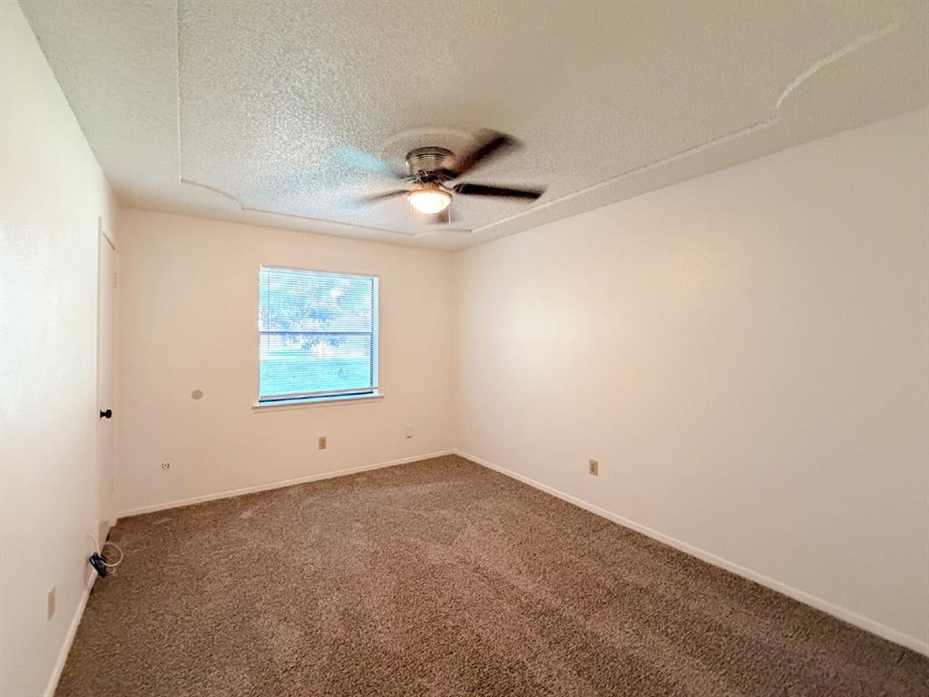 712 Pecan Street Burleson, TX 76028 - Photo 24 of 31