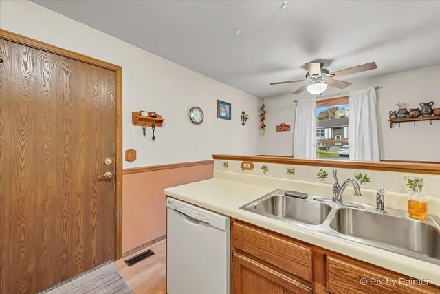 $349,900 | 1518 Williams Avenue, St. Charles, IL 60174