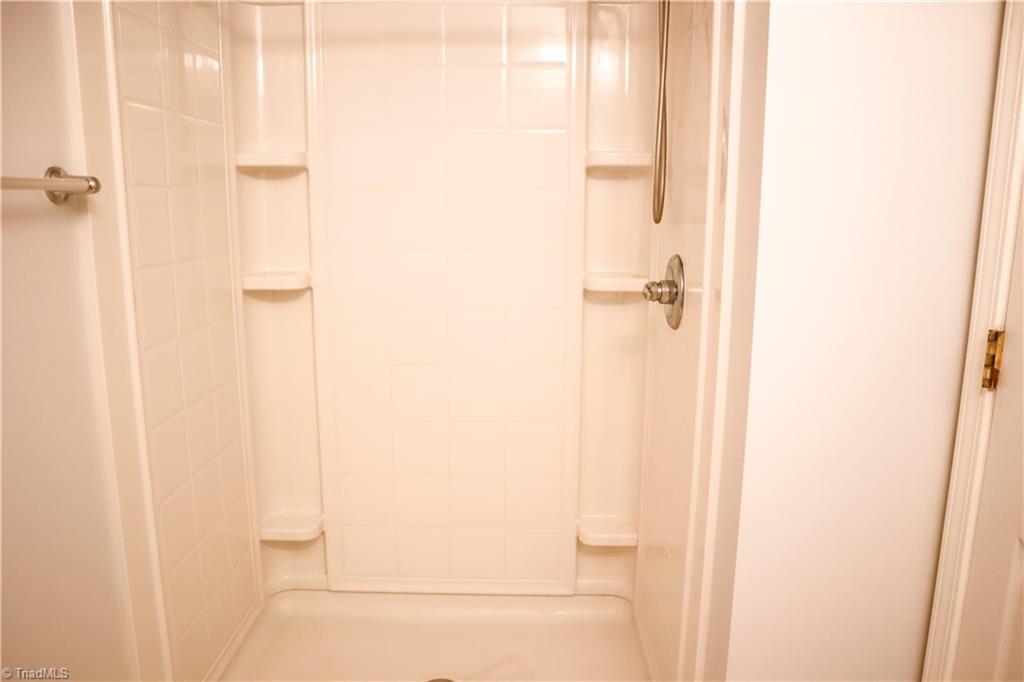 6105 Hedgecock Circle, Unit 3D High Point, NC 27265 - Photo 21 of 29