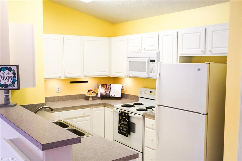 6105 Hedgecock Circle, Unit 3D High Point, NC 27265 - Photo 9 of 29