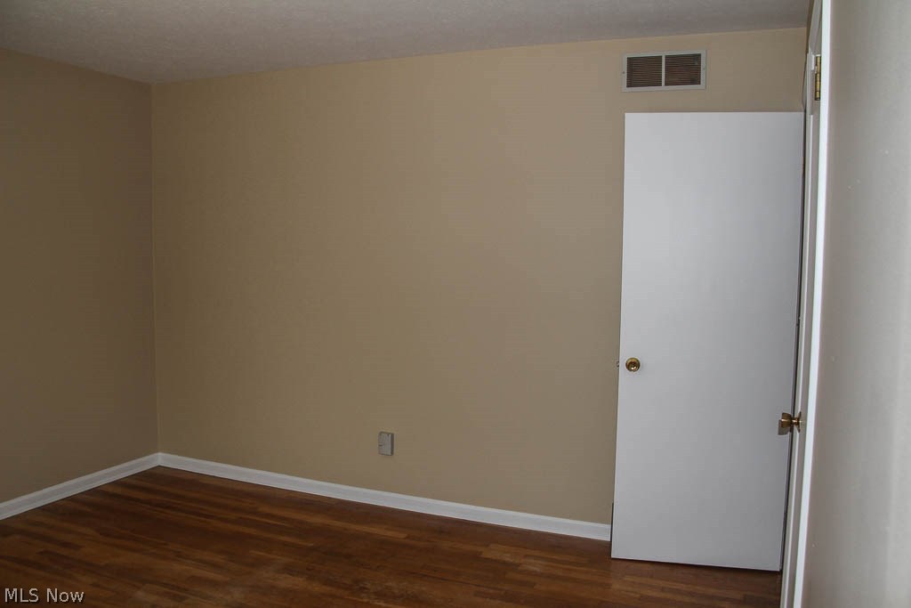 208 Harmon Road Aurora, OH 44202 - Photo 25 of 35 Bedroom 2