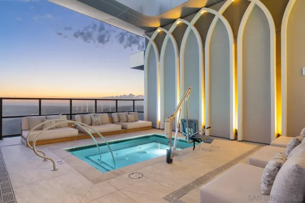 $6,437 | 525 Olive, Unit 1912, San Diego, CA 92103