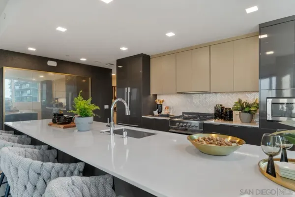 $6,437 | 525 Olive, Unit 1912, San Diego, CA 92103