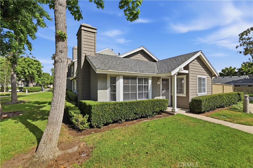 11 Fairside Irvine, CA 92614 - Photo 3 of 40