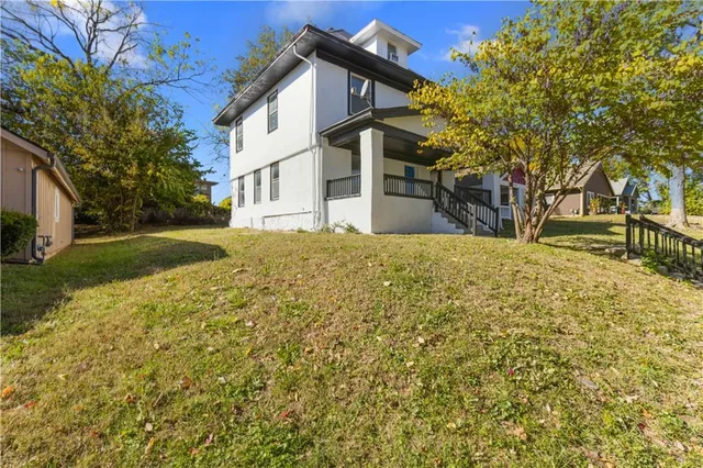 $220,000 | 3318 Flora Avenue, Kansas City, MO 64109