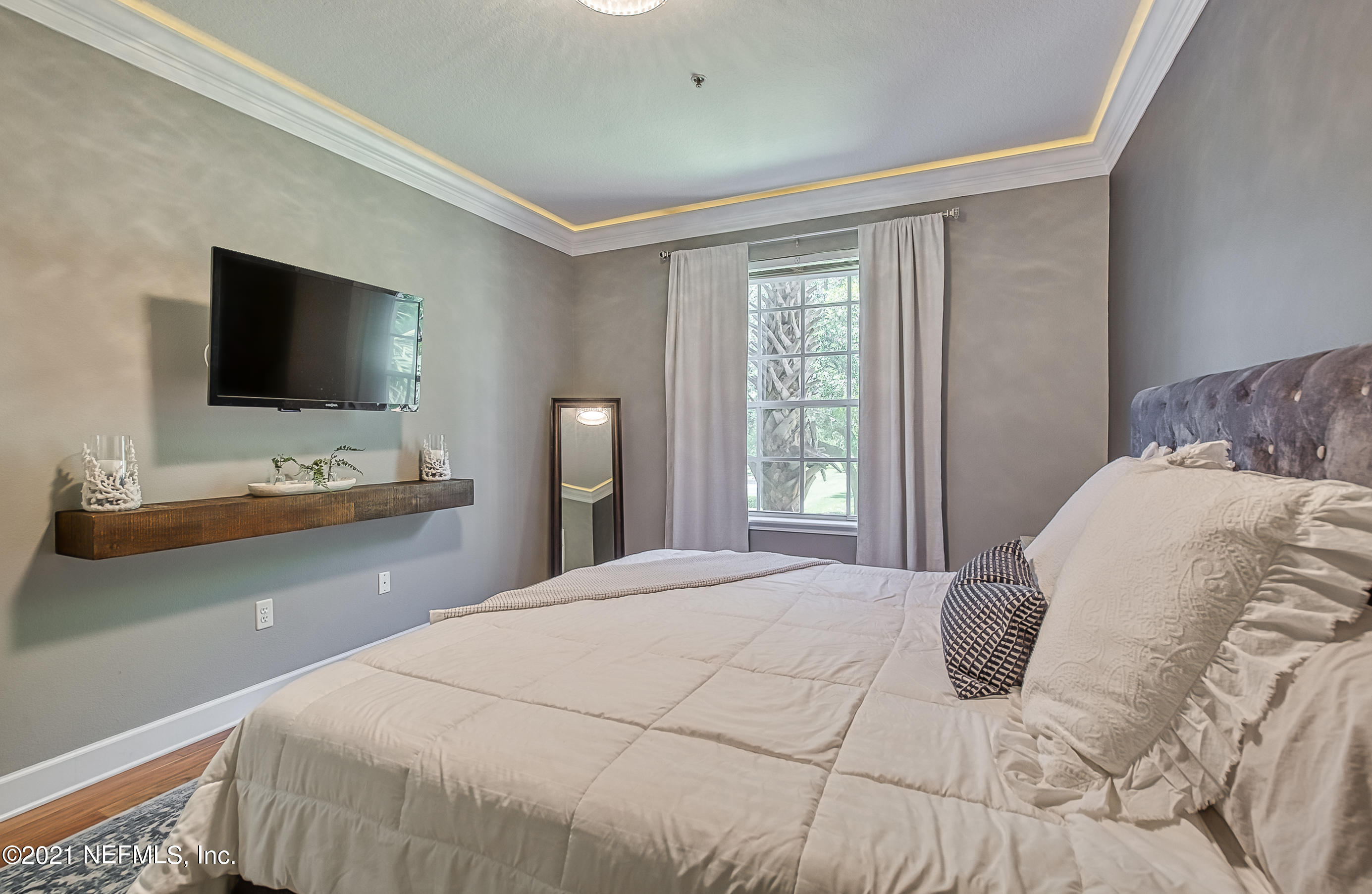 10550 Baymeadows Road, Unit 424 Jacksonville, FL 32256 - Photo 12 of 32 master bedroom