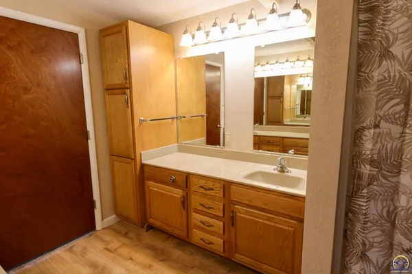 $267,000 | 1001 Topeka Street, Emporia, KS 66801