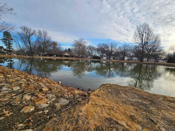 $267,000 | 1001 Topeka Street, Emporia, KS 66801