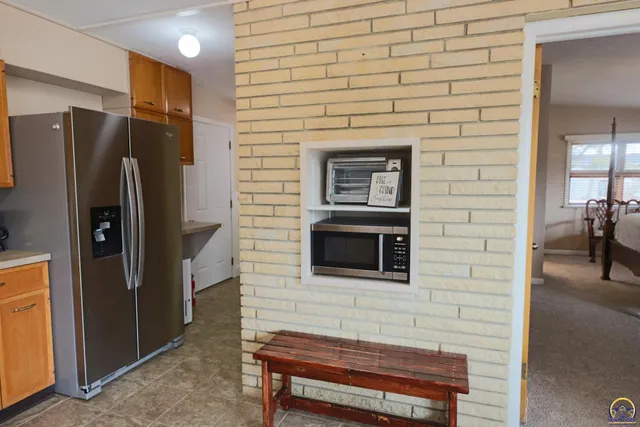 $279,900 | 1001 Topeka Street, Emporia, KS 66801