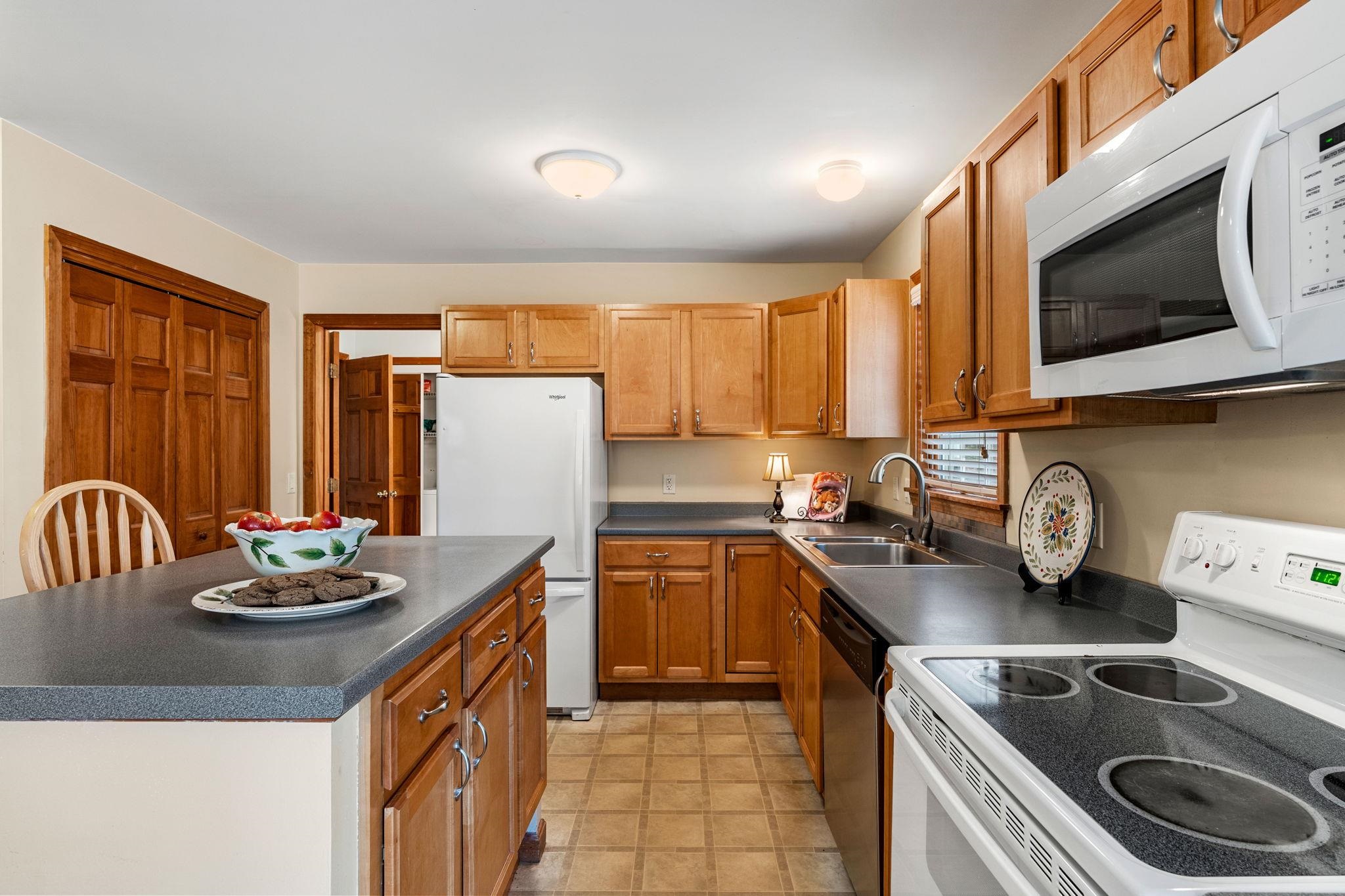 516 Berry River Road Barrington, NH 03825 - Photo 13 of 50
