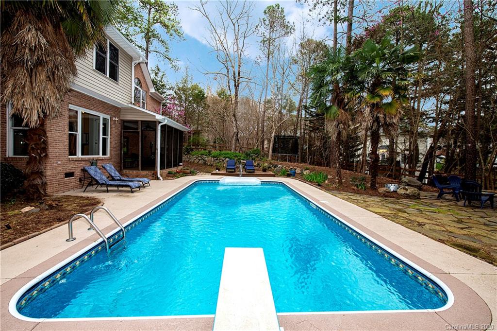 11135 Scullers Run Tega Cay, SC 29708 - Photo 31 of 33 a view of swimming pool with chairs
