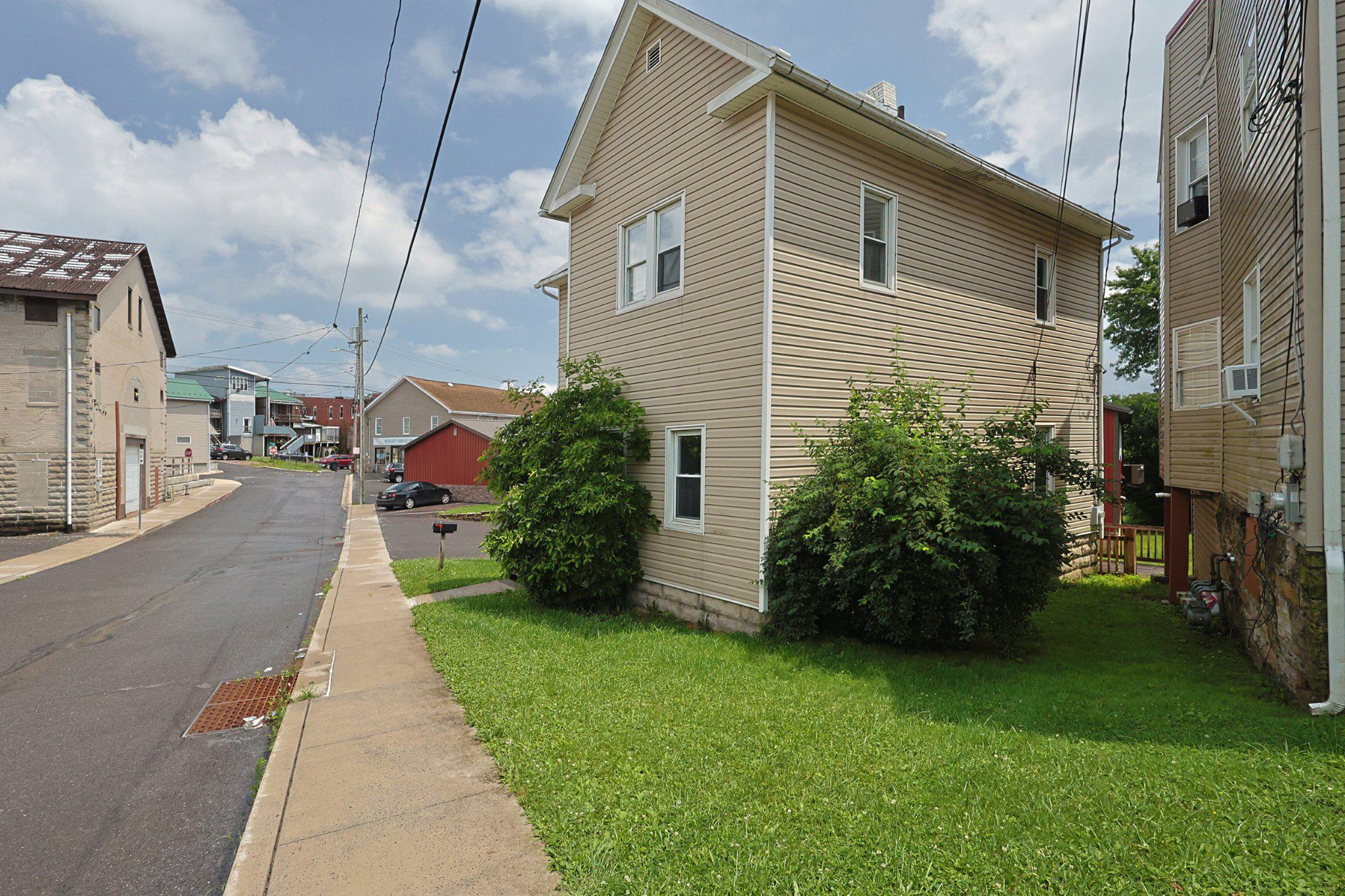 34 Maple Street Frostburg, MD 21532 - Photo 3 of 13