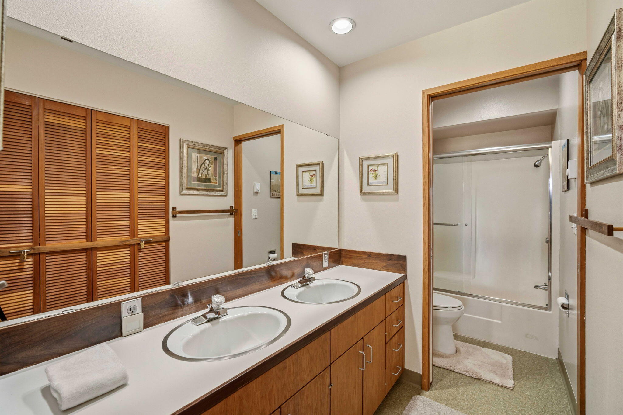 57258 Island Road, Unit 58 Sunriver, OR 97707 - Photo 20 of 30 20-web-or-mls-58 Meadow House-20