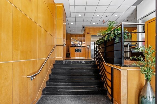 $1,150,000 | 210 South Street, Unit 64, Boston, MA 02111