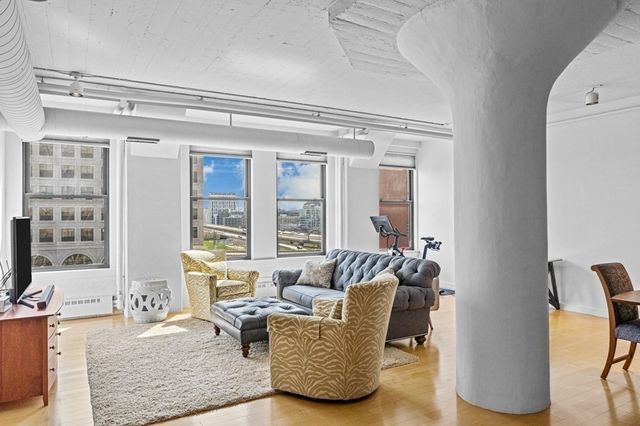 $1,150,000 | 210 South Street, Unit 64, Boston, MA 02111