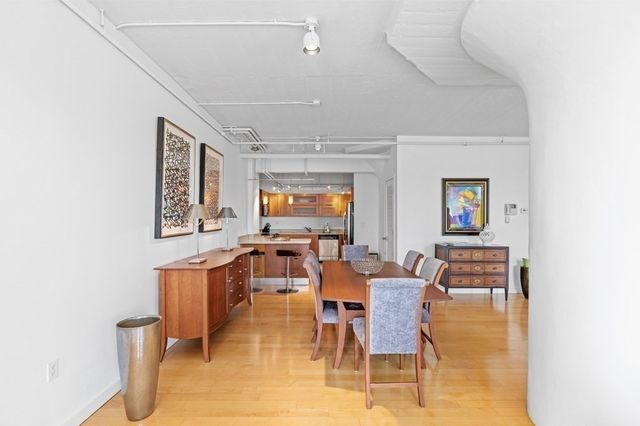 $1,150,000 | 210 South Street, Unit 64, Boston, MA 02111