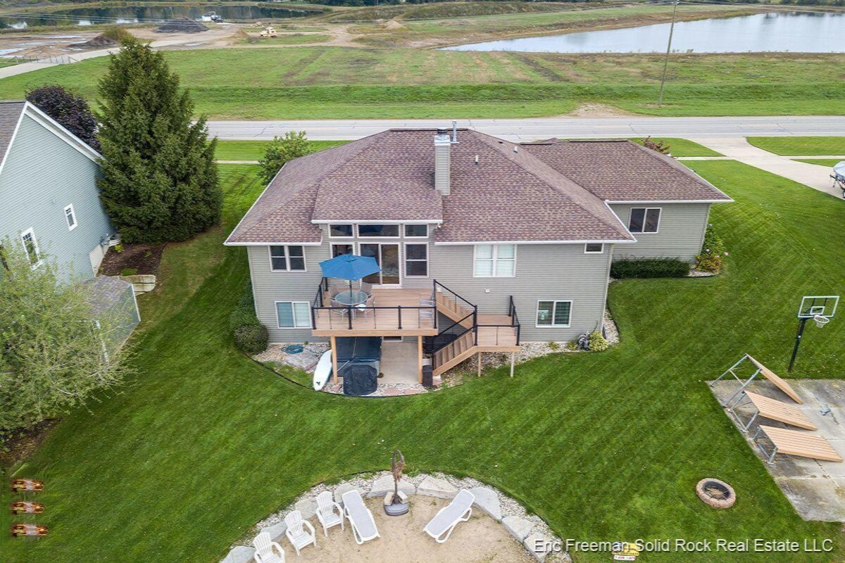 2662 Fillmore Street Jenison, MI 49428 - Photo 37 of 44 Ik2aJGUw