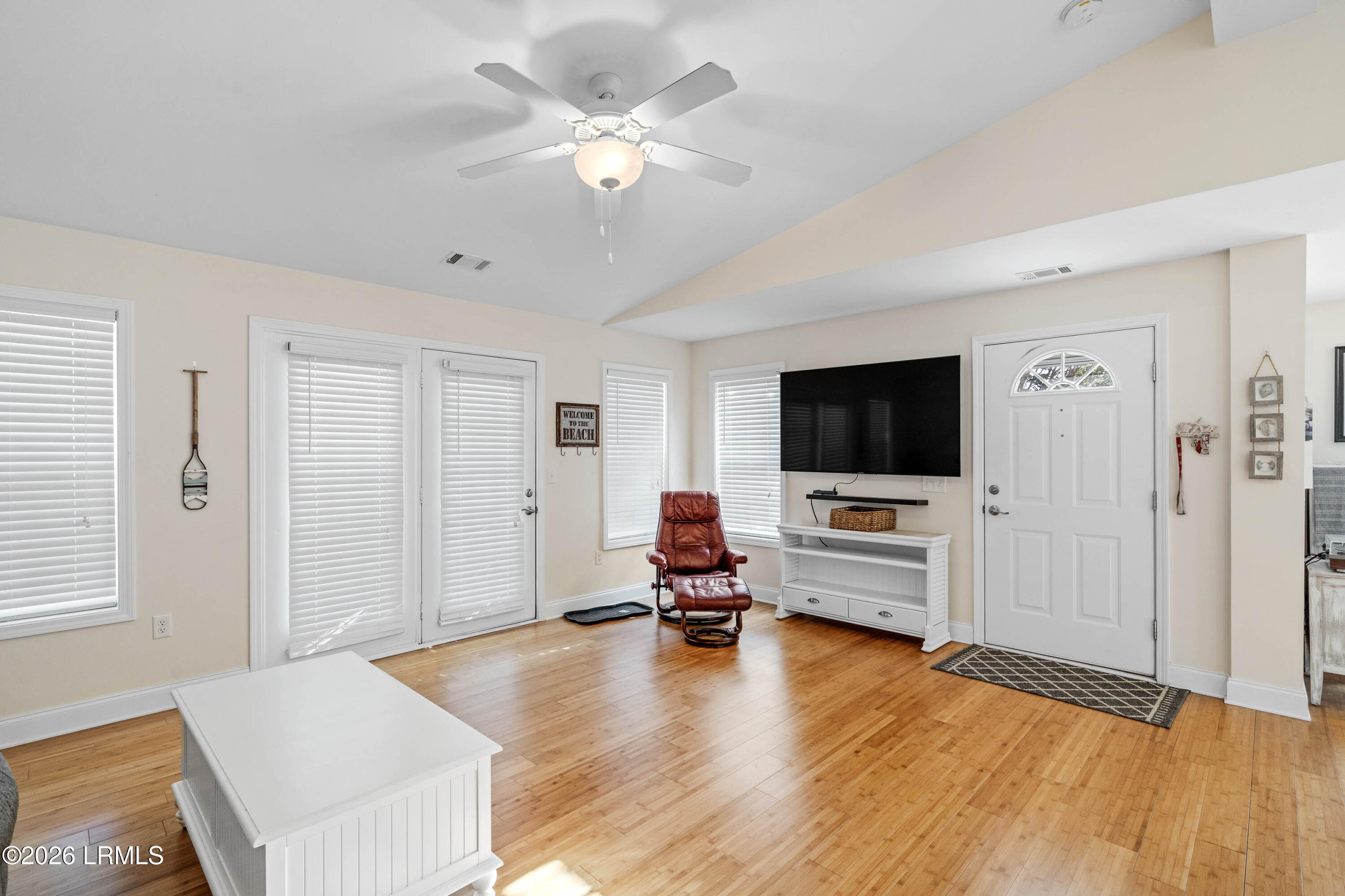 8 Wateree Court Beaufort, SC 29902 - Photo 7 of 51 8 Wateree-18
