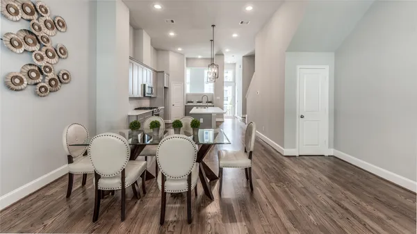 $3,250 | 605 West 24th Street, Houston, TX 77008