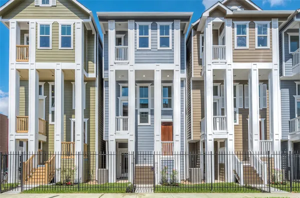 $3,250 | 605 West 24th Street, Houston, TX 77008