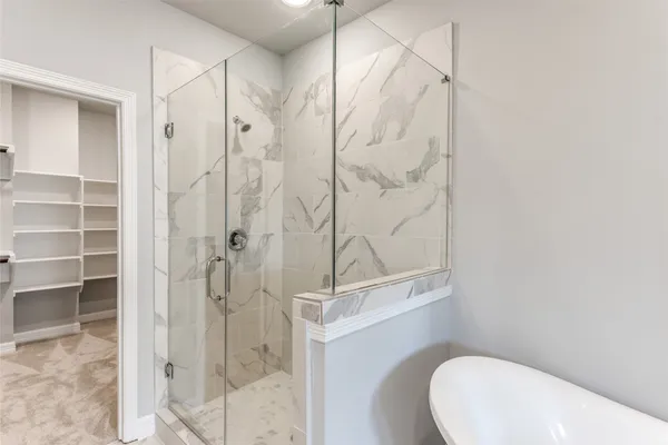 $3,250 | 605 West 24th Street, Houston, TX 77008