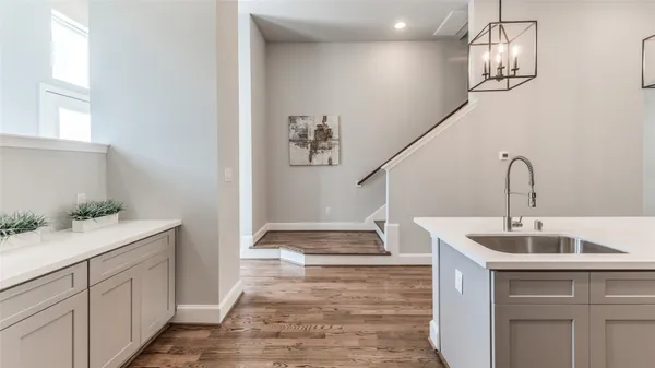 $3,250 | 605 West 24th Street, Houston, TX 77008