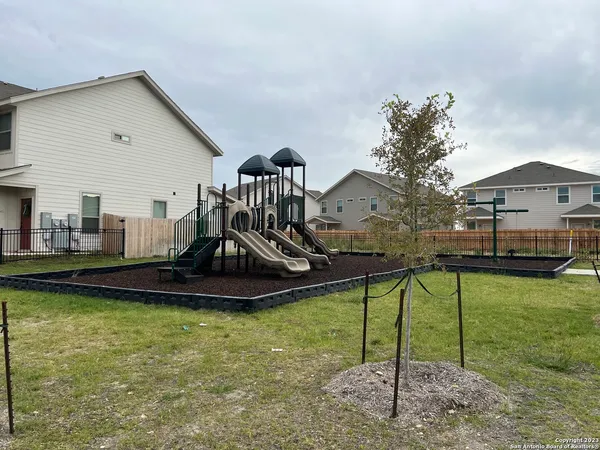$1,595 | 7610 Gramercy Way, Unit 101, San Antonio, TX 78253