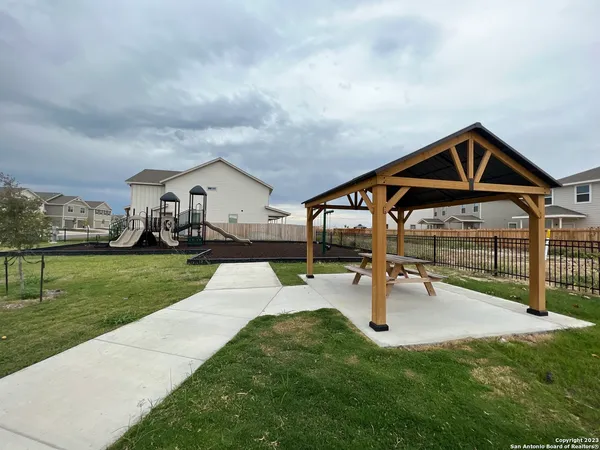 $1,595 | 7610 Gramercy Way, Unit 101, San Antonio, TX 78253