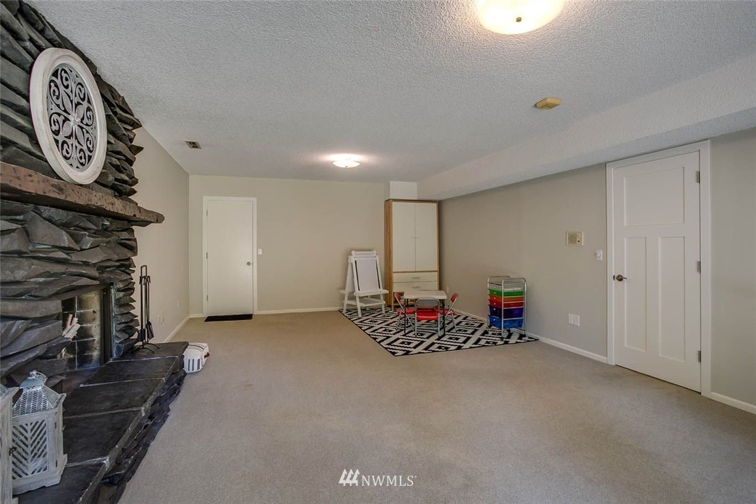 14452 157th Place Southeast Renton, WA 98059 - Photo 19 of 25 Gallery Image 19