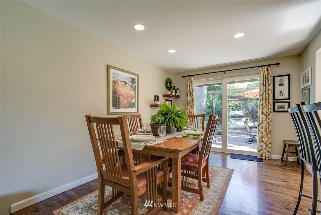 14452 157th Place Southeast Renton, WA 98059 - Photo 6 of 25 Gallery Image 6