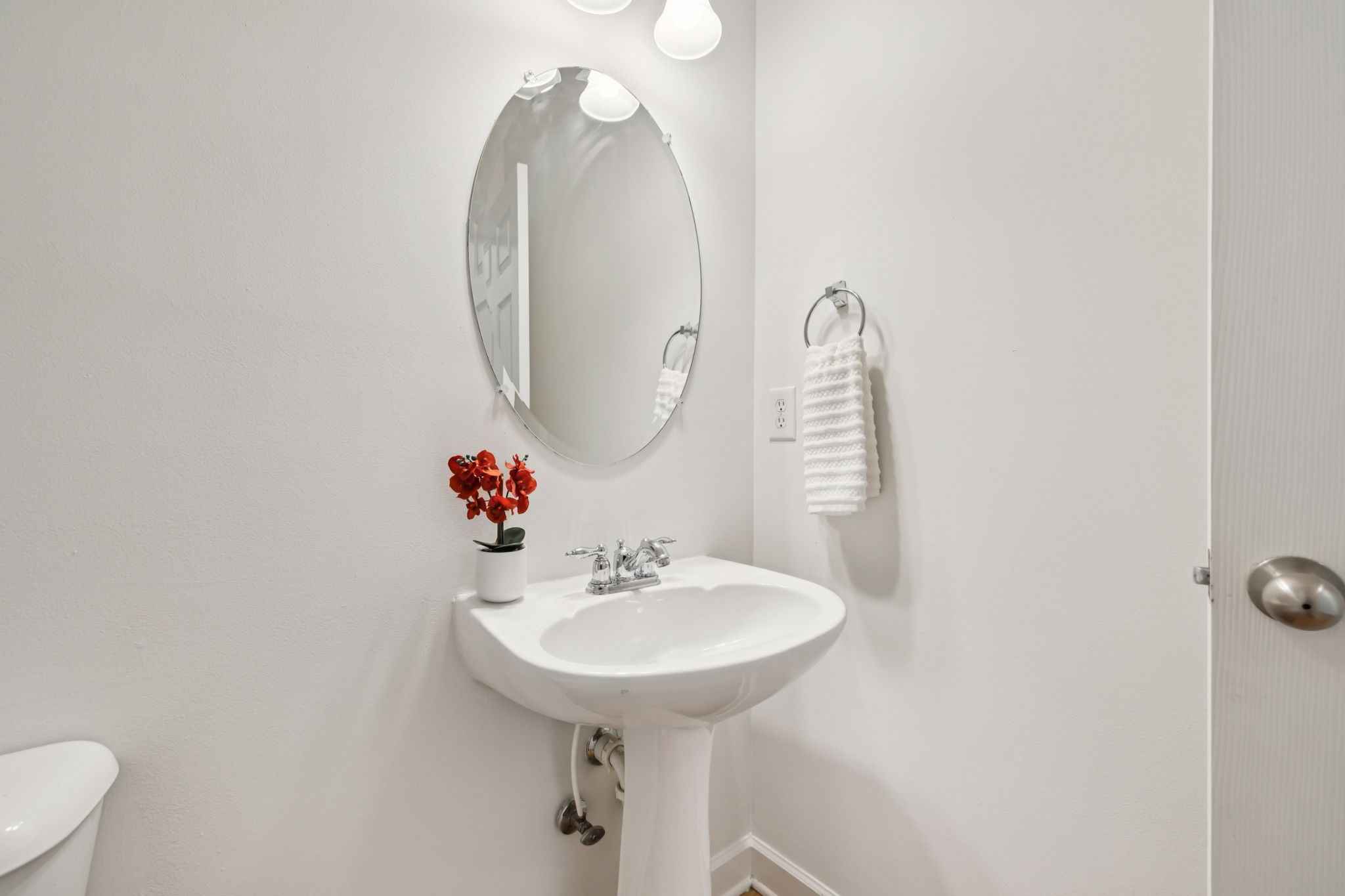2006 Flocking Drive Spring Hill, TN 37174 - Photo 50 of 86 a bathroom with a sink and a mirror