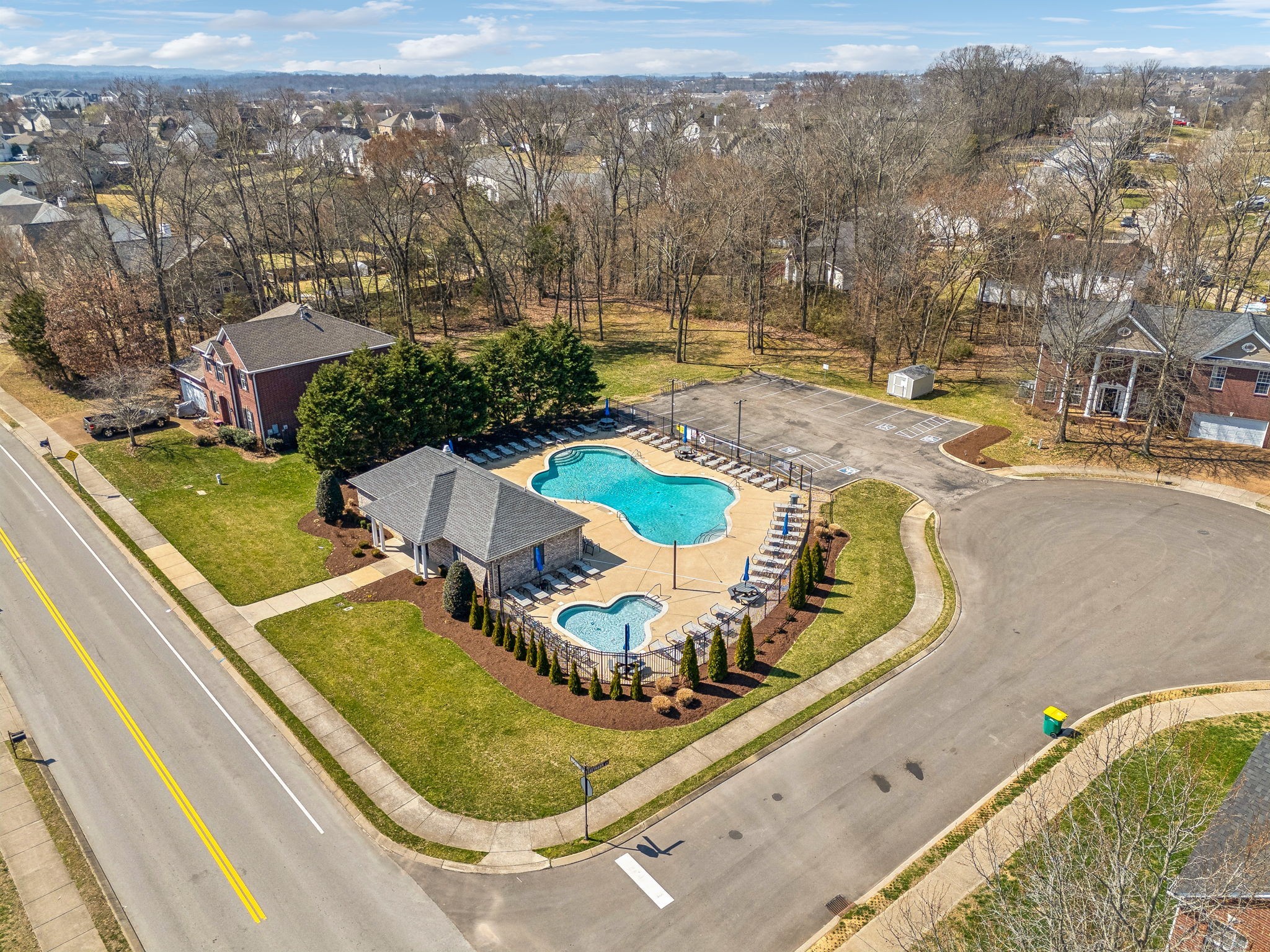 2006 Flocking Drive Spring Hill, TN 37174 - Photo 82 of 86 an aerial view of a house with a yard