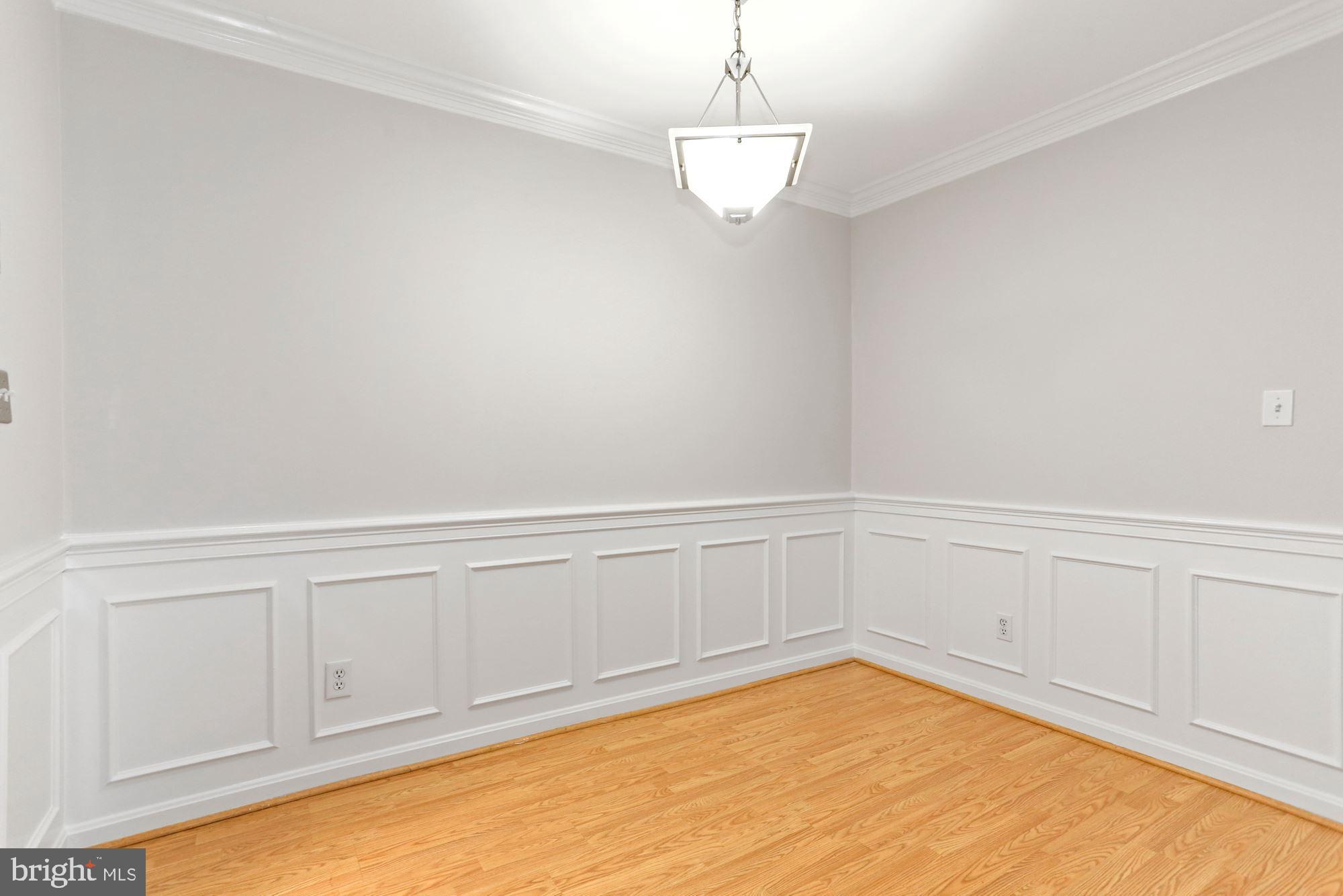 8110 E Colony Point Road, Unit 218 Springfield, VA 22152 - Photo 9 of 40 Dining Room