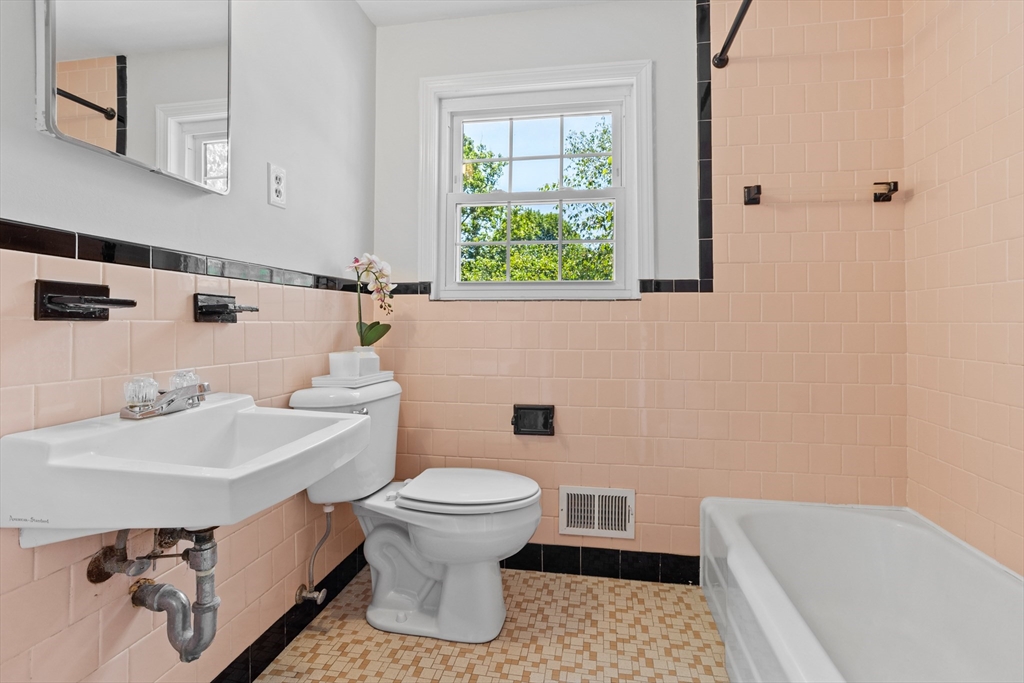 40 Burns Road Marlborough, MA 01752 - Photo 19 of 42 Gallery Image 19