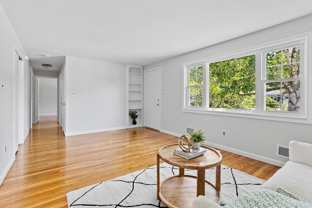 40 Burns Road Marlborough, MA 01752 - Photo 10 of 42 Gallery Image 10