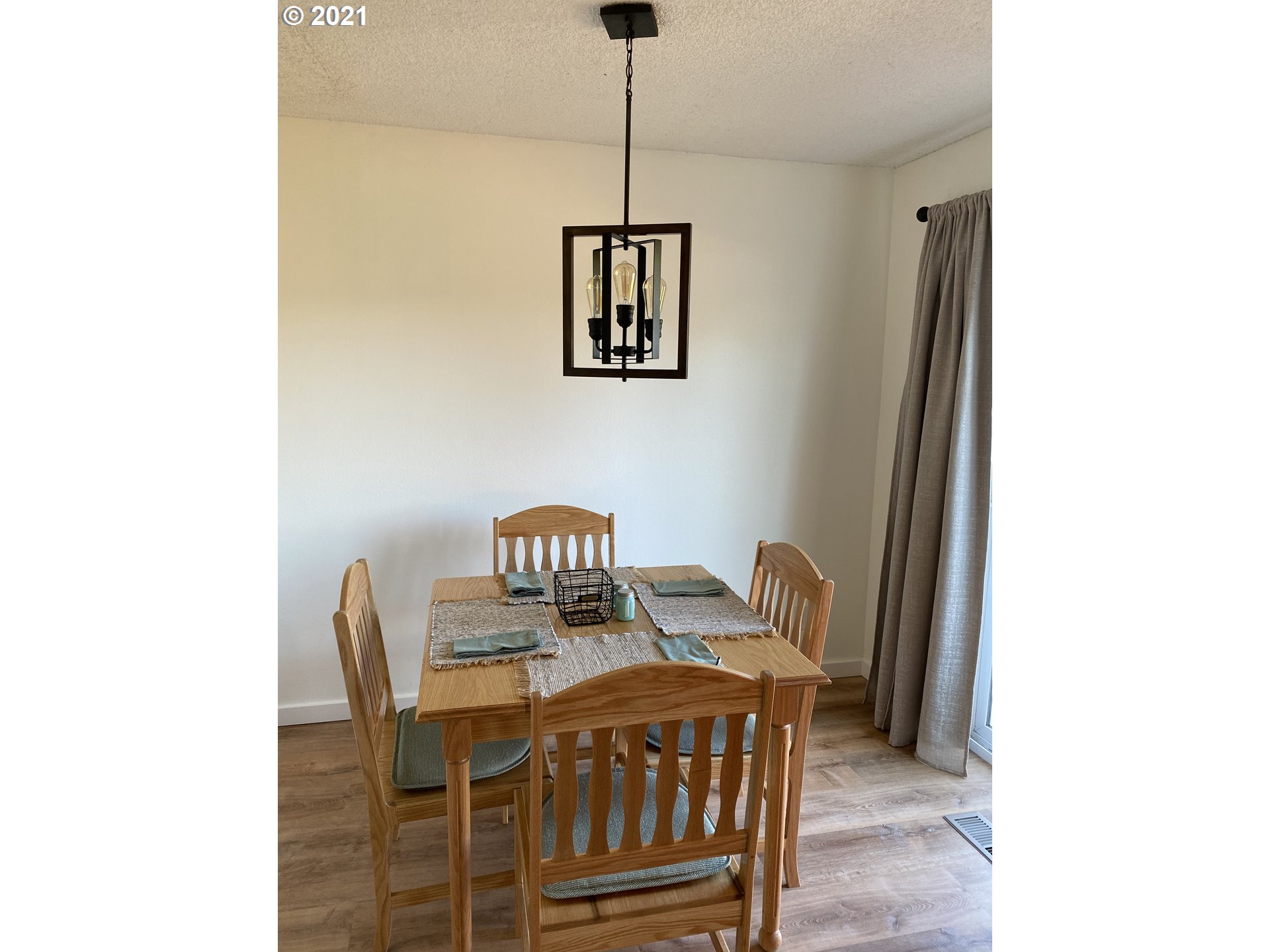1825 Southwest Runnion Place Pendleton, OR 97801 - Photo 8 of 30